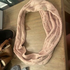 Infinity scarf